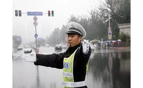 交管部門(mén)扣完車(chē)（放車(chē)了），又扣駕駛證，是否合理？